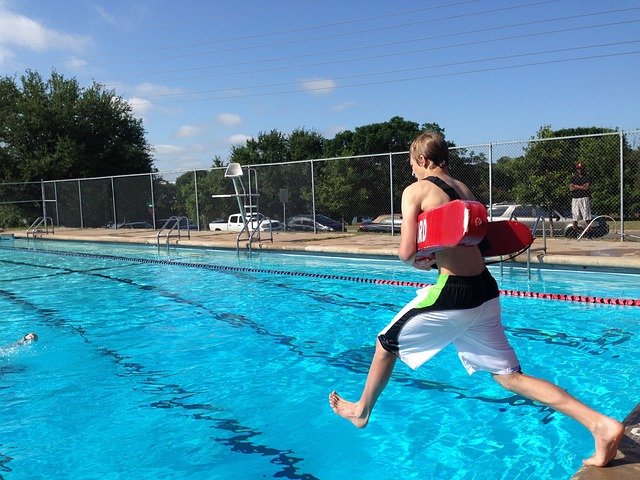 lifeguard-g375c286e7_640